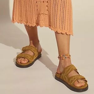 NWT Free People Rooney Footbed Sandals in Tan, Sz. 38/8
